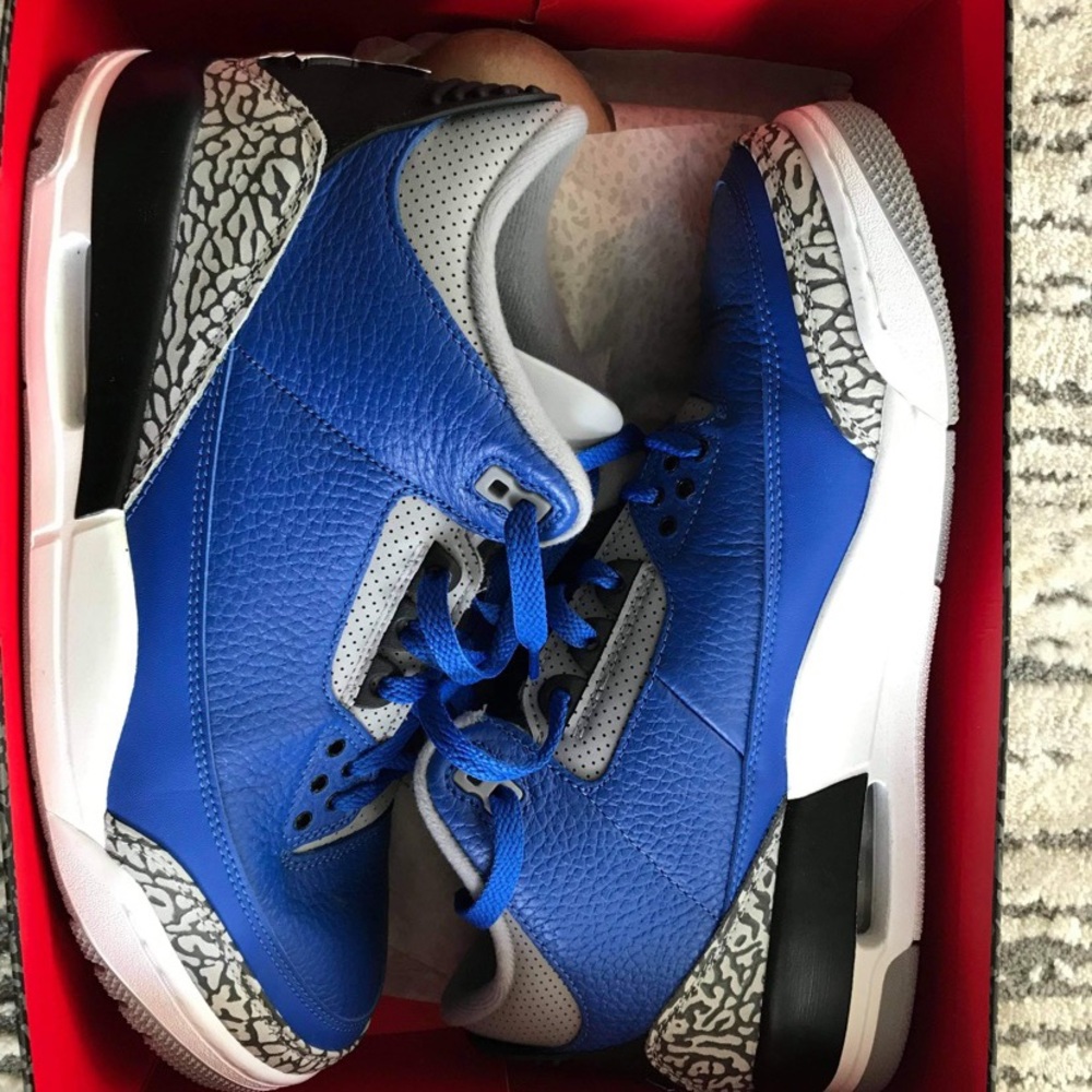 Jordan 3 Retro Varsity Royal Cement